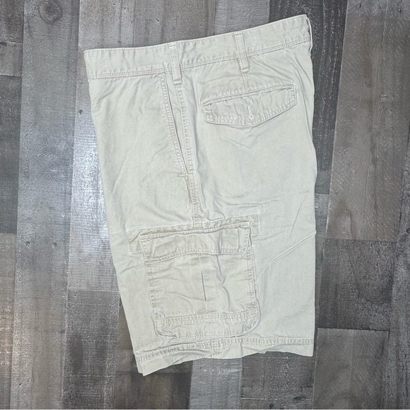 Eddie Bauer Khaki Cargo Short size 36 - Picture 13 of 13